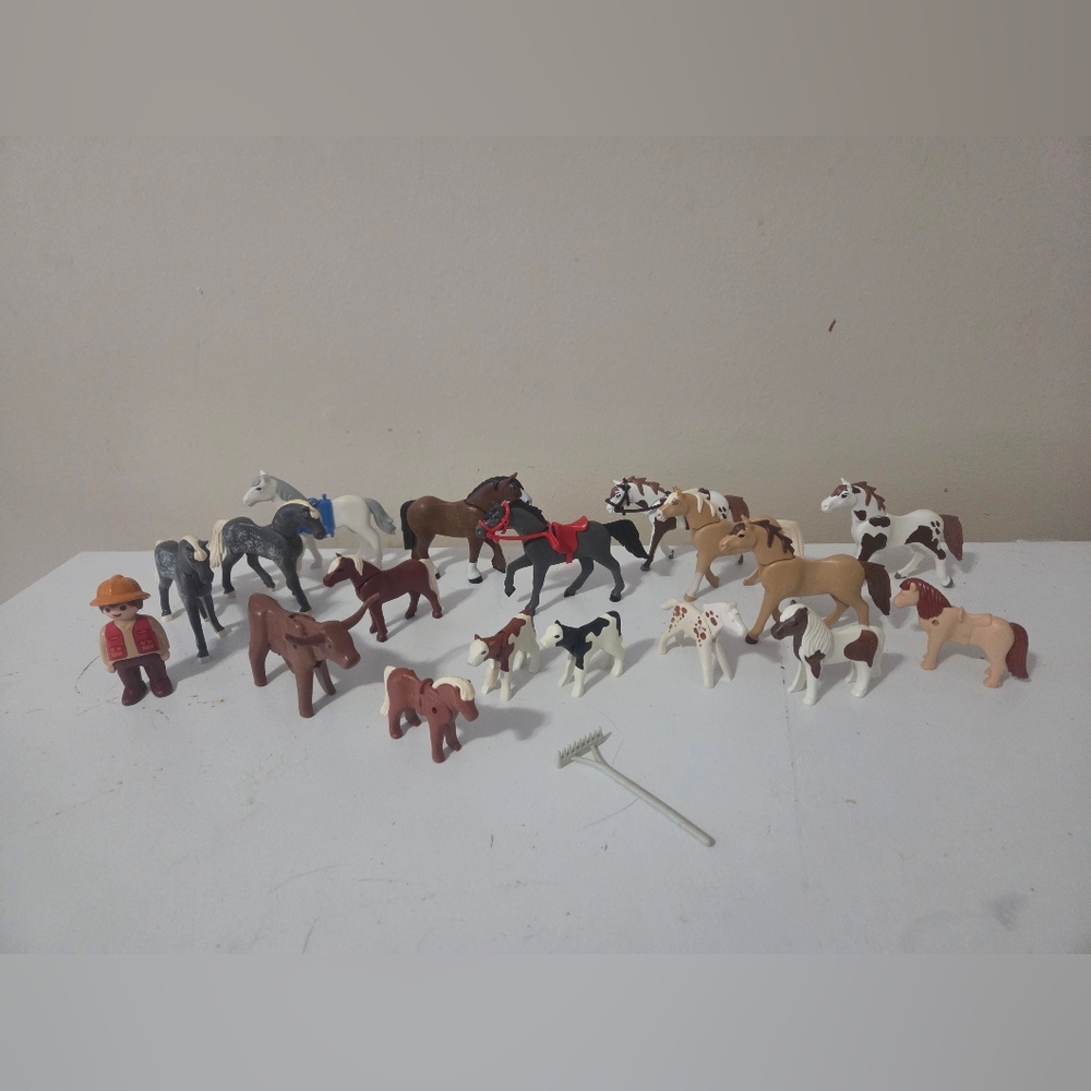 Playmobil Horse Playset Set Of 18